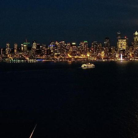 180 Degree, Unobstructed Bluff View! Apartment Seattle Exterior photo
